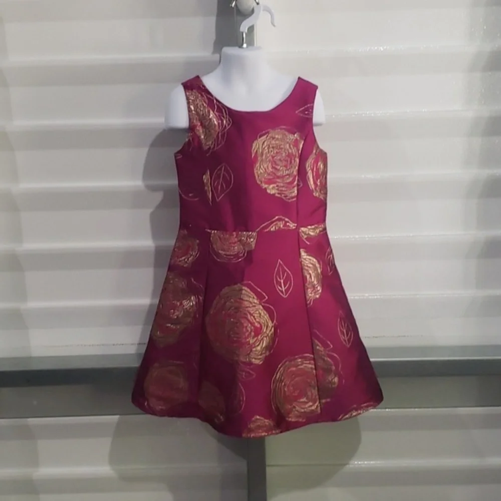 Sleeveless‎ Girl Dress